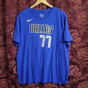Nike Mavericks 77 Doncic Short Sleeve T-shirt Size XL